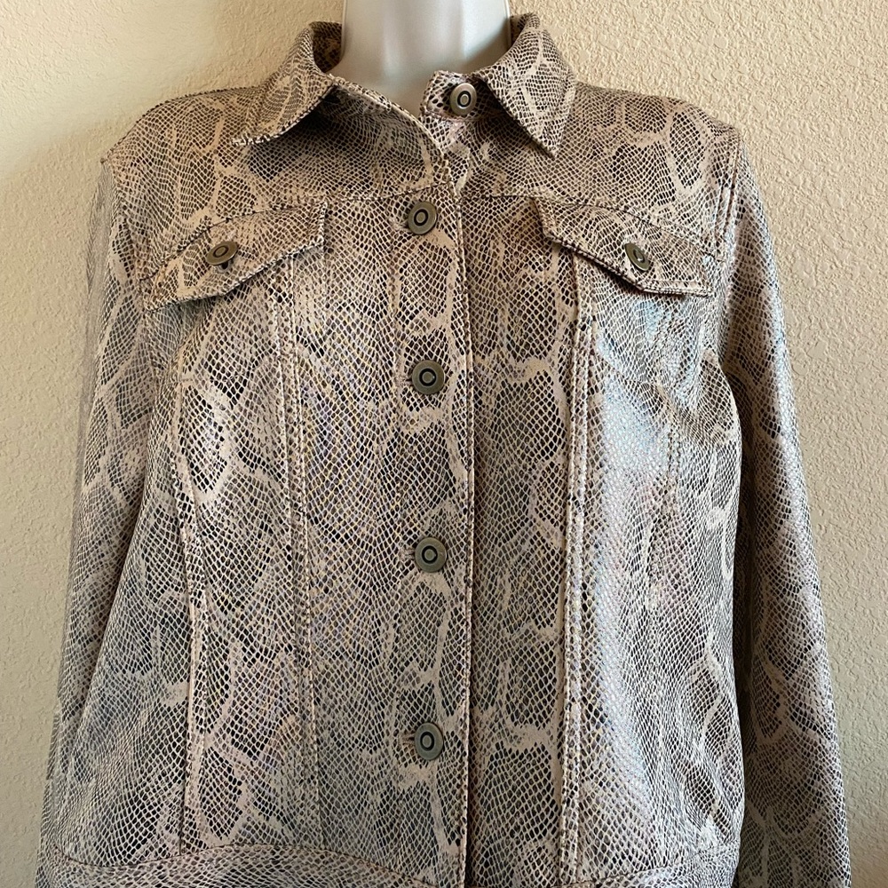 Good Looking Jacket Python Look In Cream And Brow… - image 2